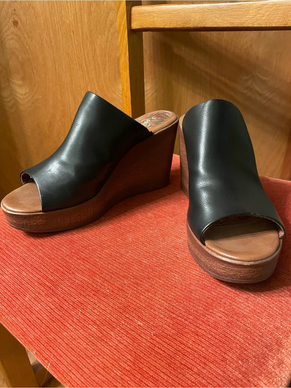 BOC Black Leather Wedge Slide Sandals - Open-Toe Women’s Shoes size 10